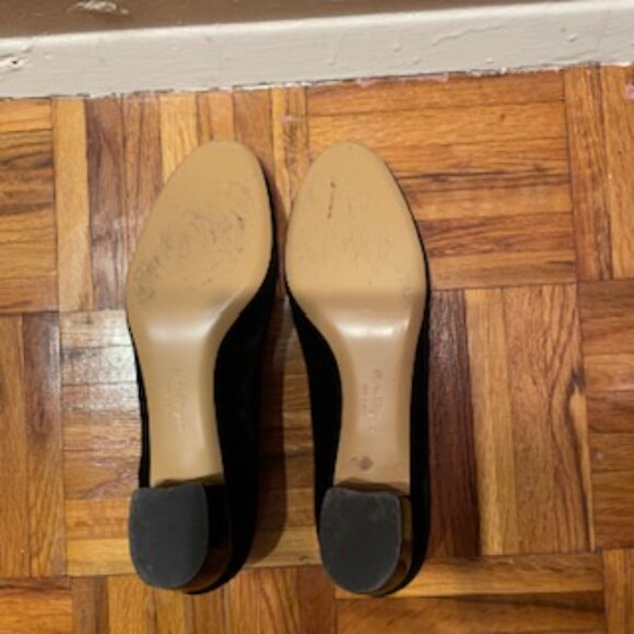 Salvatore Ferragamo Vara Bow Pumps Luxurious Black Velvet Upper 8.5B - Picture 9 of 12